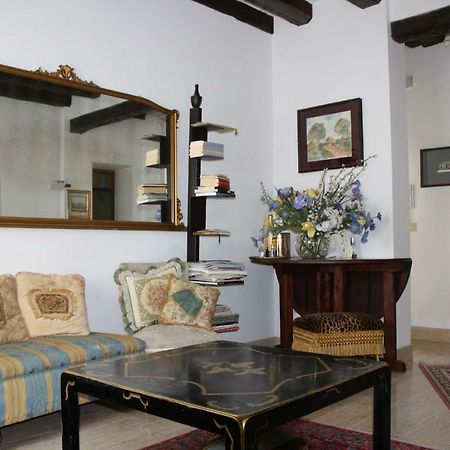 Residenza Ofelia Apartment Venesia Bagian luar foto