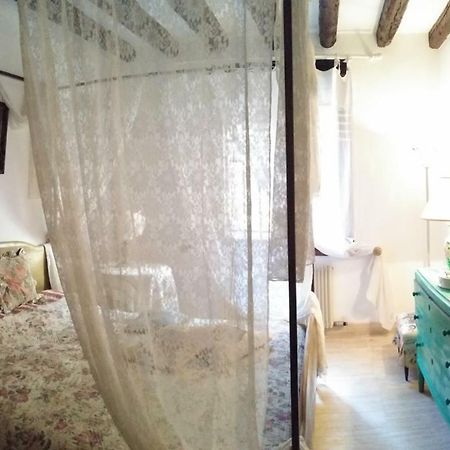 Residenza Ofelia Apartment Venesia Bagian luar foto