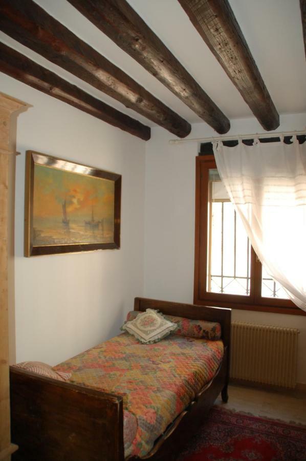 Residenza Ofelia Apartment Venesia Bagian luar foto
